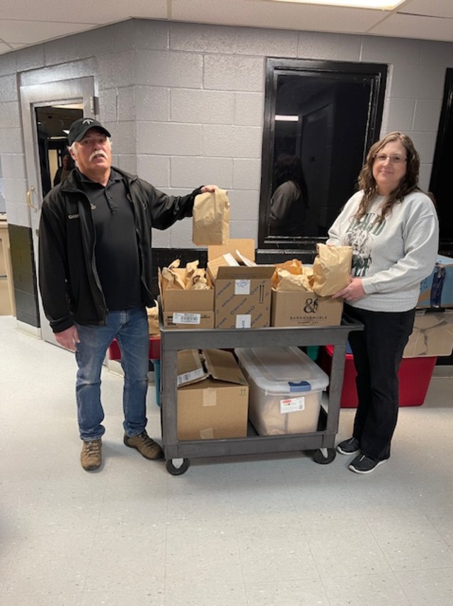 Christmas Bags for Inmates at LCDC